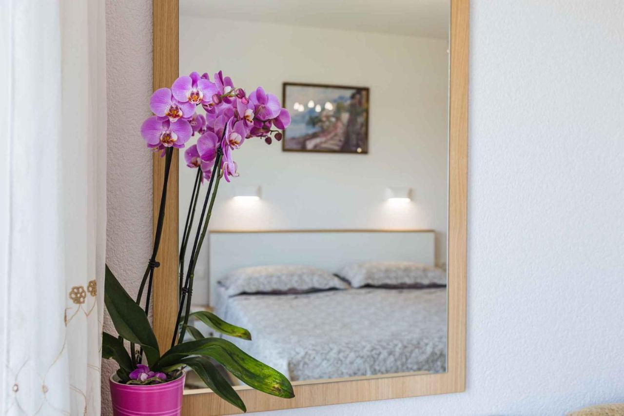 Apartment In Novi Vinodolski 15274 포빌레 외부 사진