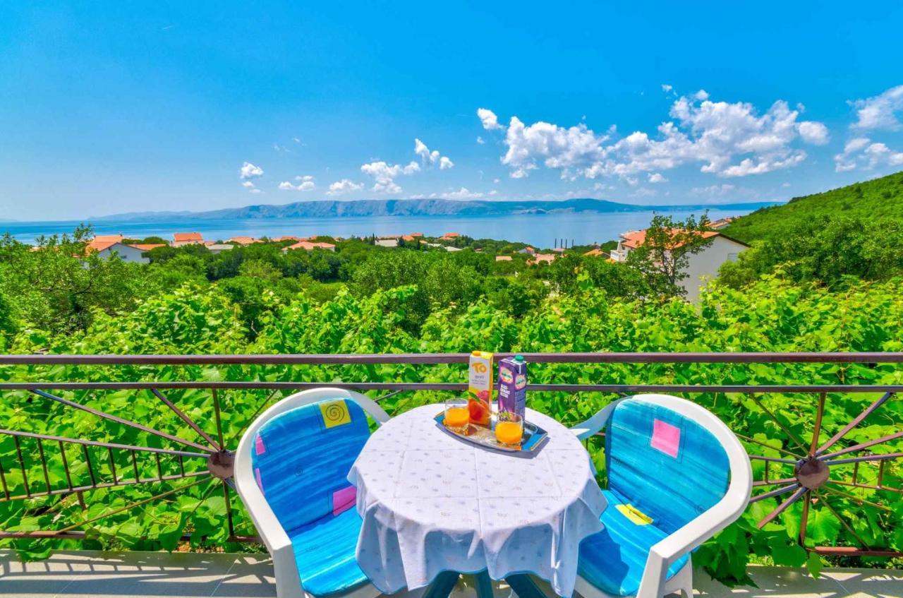 Apartment In Novi Vinodolski 15274 포빌레 외부 사진