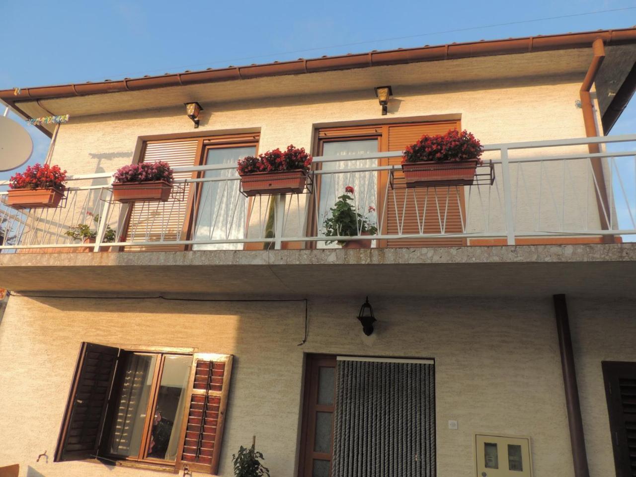 Apartment In Novi Vinodolski 15274 포빌레 외부 사진