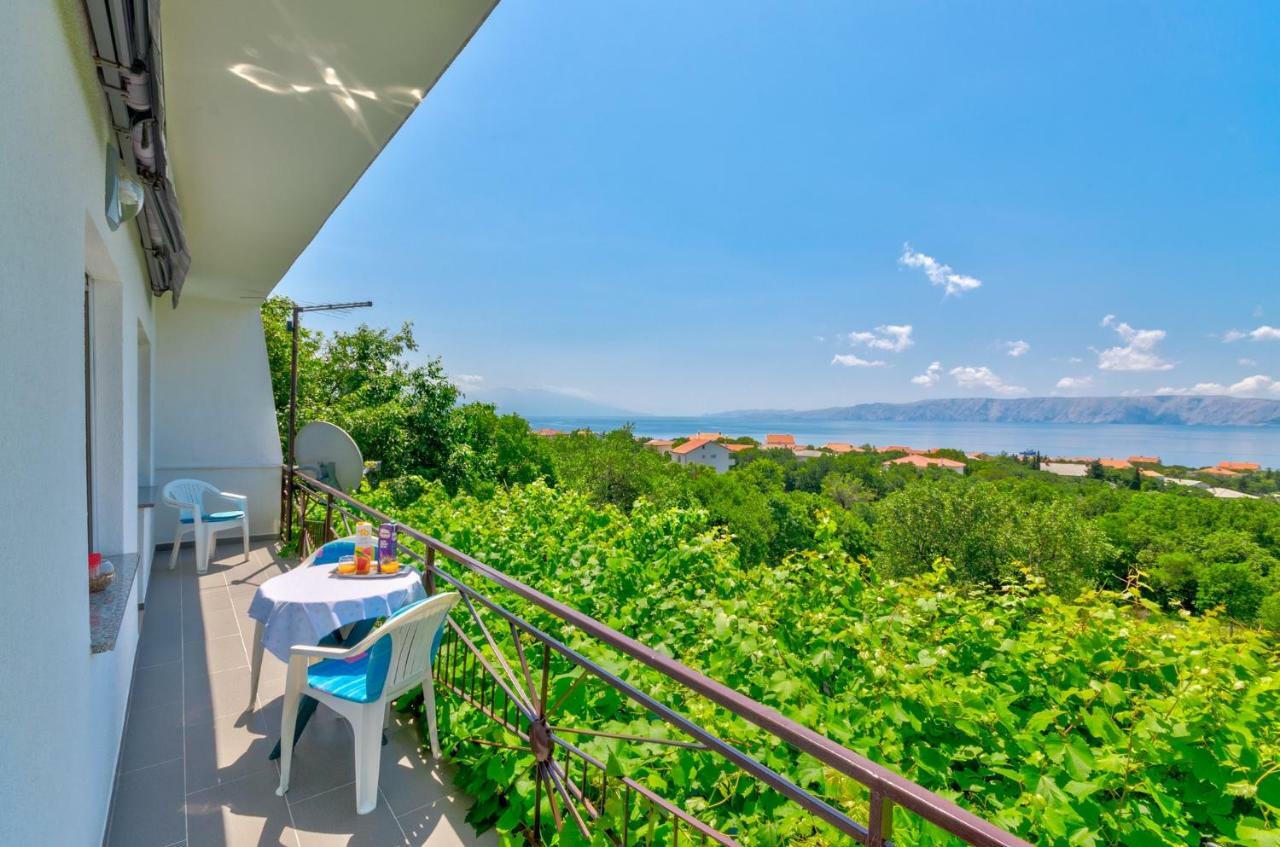 Apartment In Novi Vinodolski 15274 포빌레 외부 사진