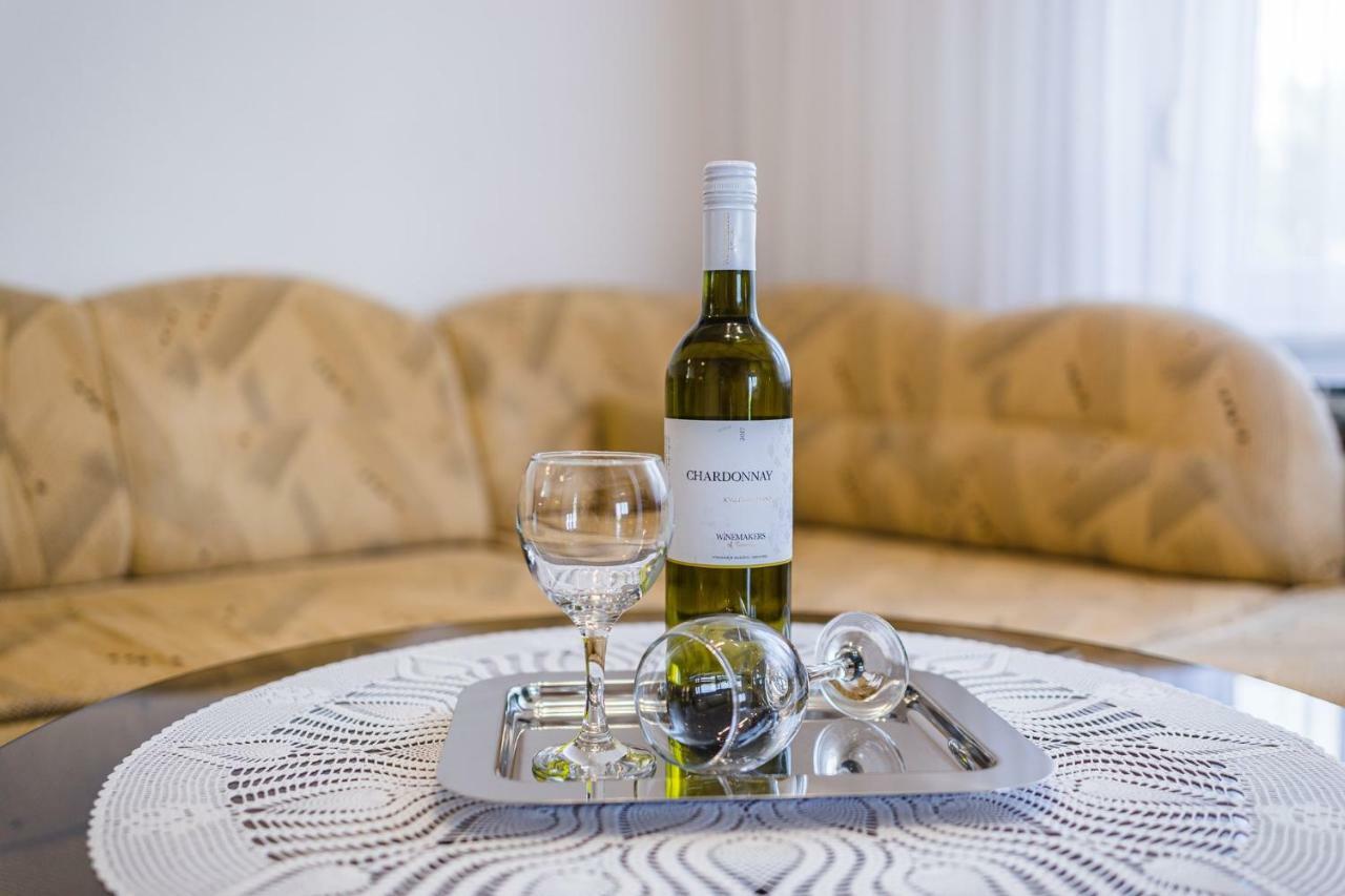 Apartment In Novi Vinodolski 15274 포빌레 외부 사진